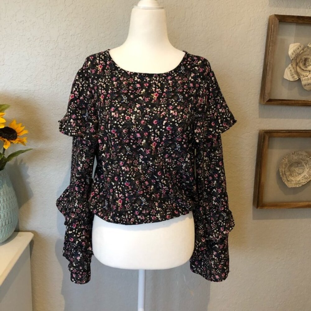 Forever 21 ditzy floral ruffle sleeve elastic waist boho top sz M pretty blouse